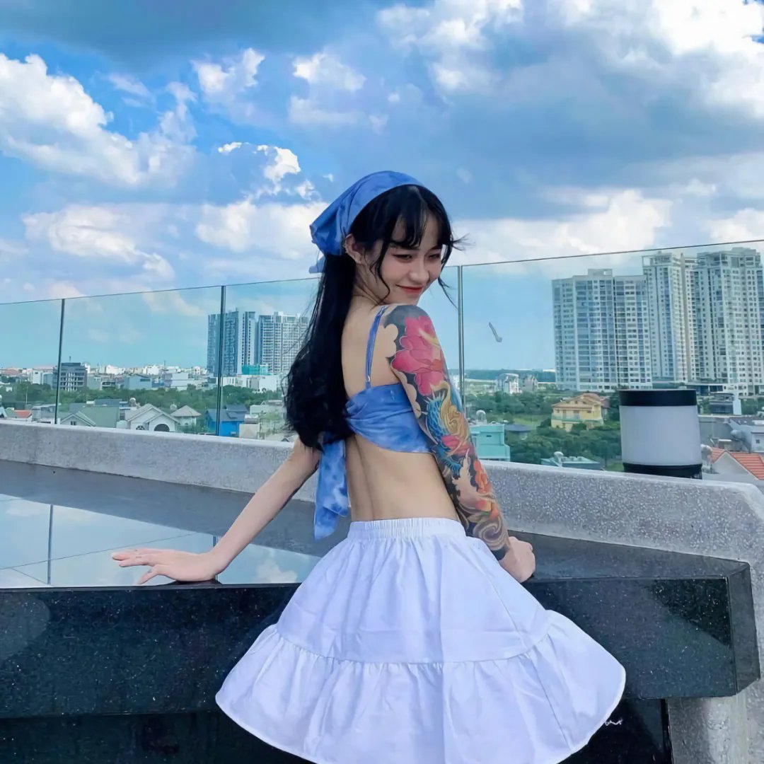 红色背篓